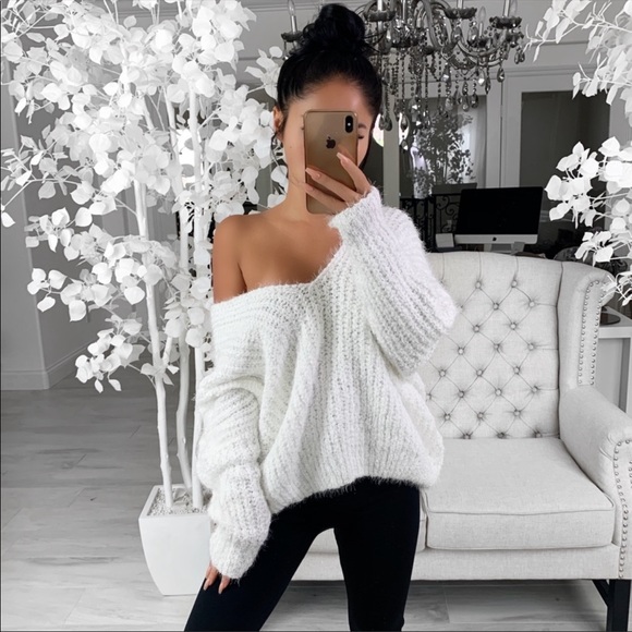 Cuddles - in ivory - Picture 3 of 4